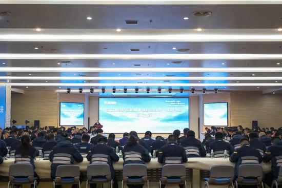 固根基！向上行！徐工装载机械经销商年会擘画新蓝图(图2)