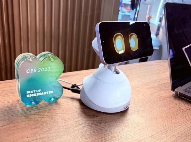 CES 2026揭示的AI三场变革：从眼镜到机器人、从家庭到工业