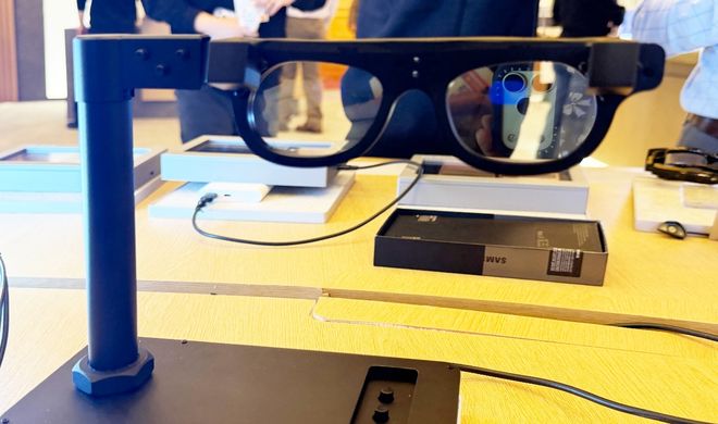 普通眼镜秒变AI眼镜：歌尔CES 2026展示外挂配件Rox-Vision