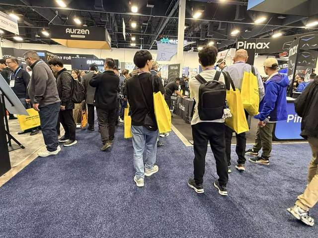 暴走2万步逛CES2026：9大方向最火，中企霸场，机器人全明星乱斗