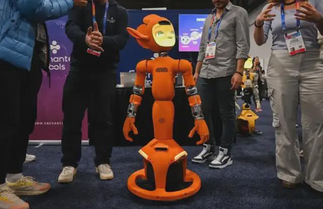 暴走2万步逛CES2026：9大方向最火，中企霸场，机器人全明星乱斗