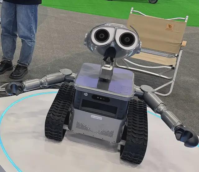 暴走2万步逛CES2026：9大方向最火，中企霸场，机器人全明星乱斗